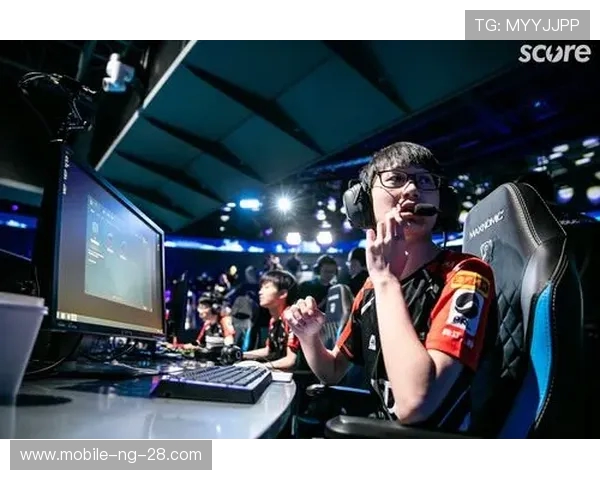 全球电竞盛典燃爆秋季赛场各大战队鏖战巅峰引爆亿万玩家热情